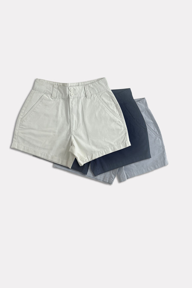 Shorts in 100% cotone twill, il perfetto pantaloncino per l'estate. 